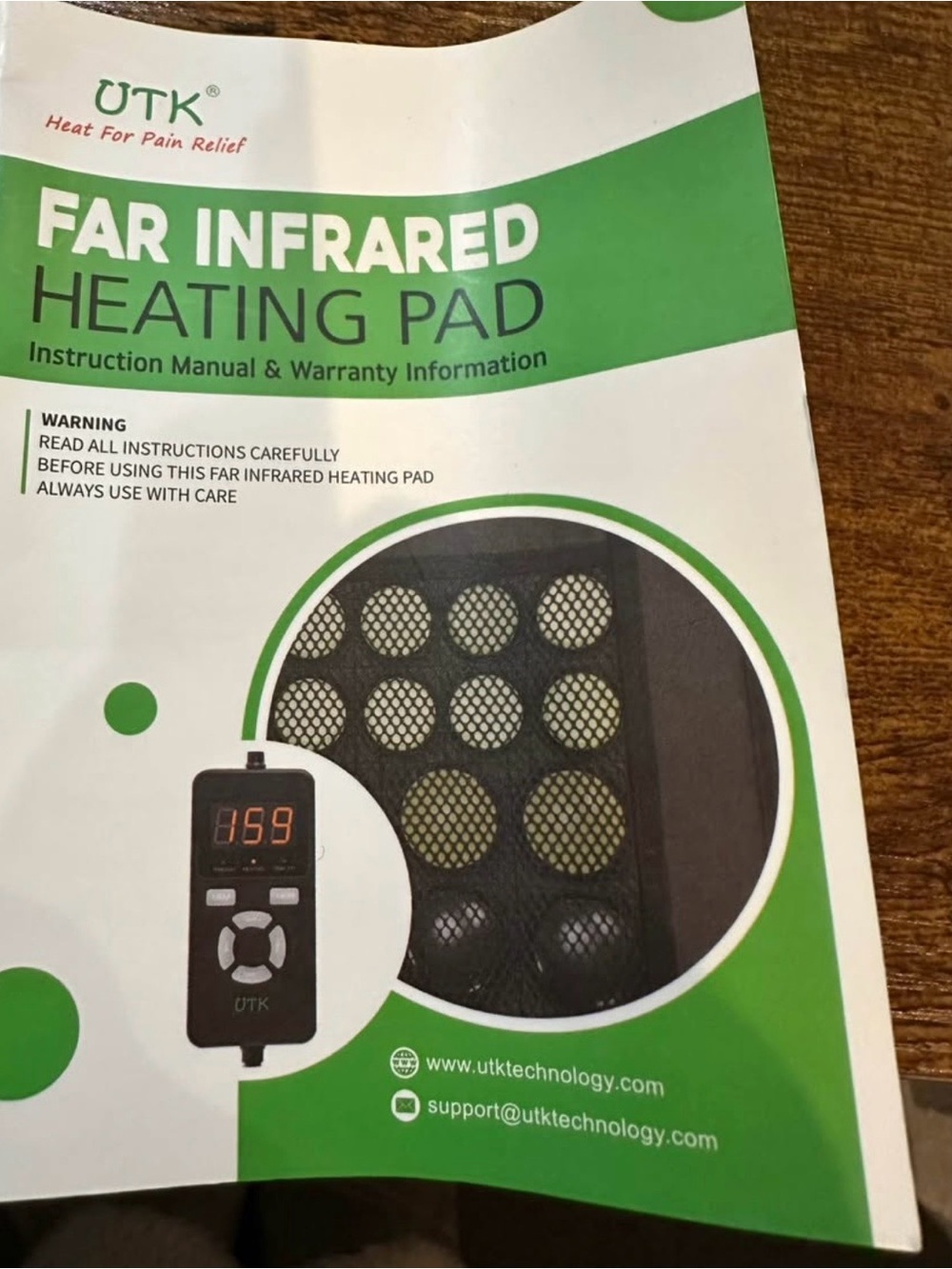 UTK Far Infrared Heating Pad - Green/Black